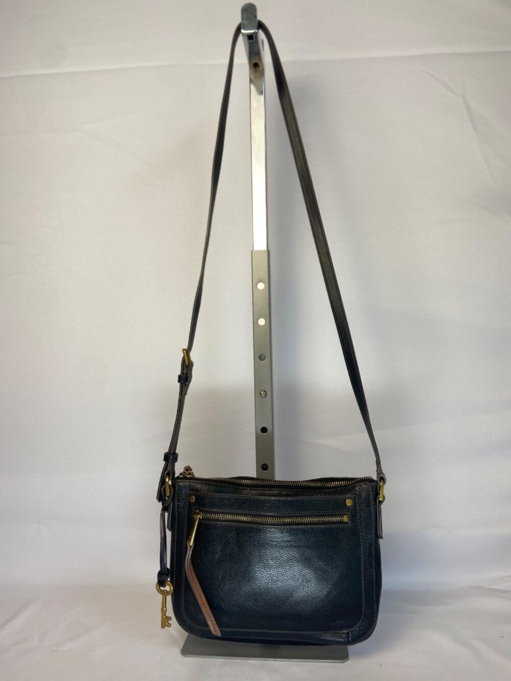 Vintage Fossil Black Pebbled Leather Crossbody Bag Brass Hardware Zip Purse